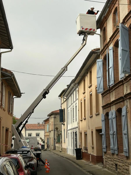 Image de couverture de l'album Réparation de faîtage sur tuiles canal et nettoyage anti-mousse à Castelsarrasin